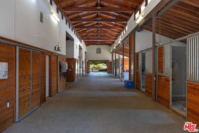 1430 Count Fleet Street, Santa Ynez CA: https://media.crmls.org/mediaz/055ec5cf-abeb-4967-b198-11933caecf75.jpg