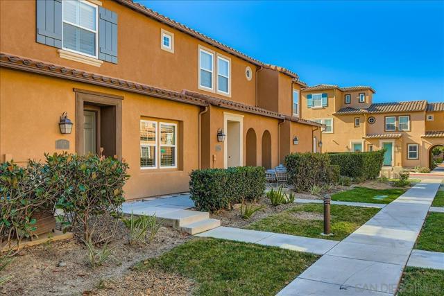 17019 Camino Marcilla, San Diego CA: https://media.crmls.org/mediaz/055ef7e0-b445-4882-87d3-ae59bf9b10a6.jpg