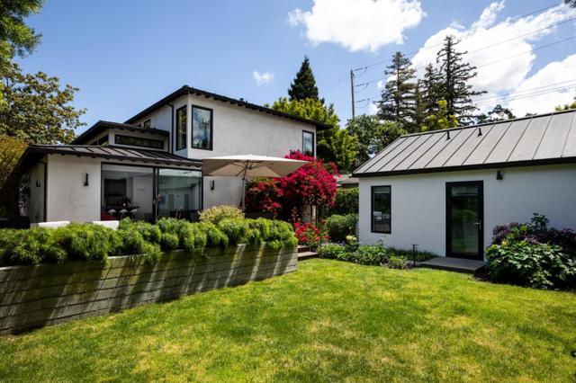 1409 Laurel Street, Menlo Park CA: https://media.crmls.org/mediaz/055f7ddb-ea3e-41d2-bdf9-2b4d6e203cfb.jpg