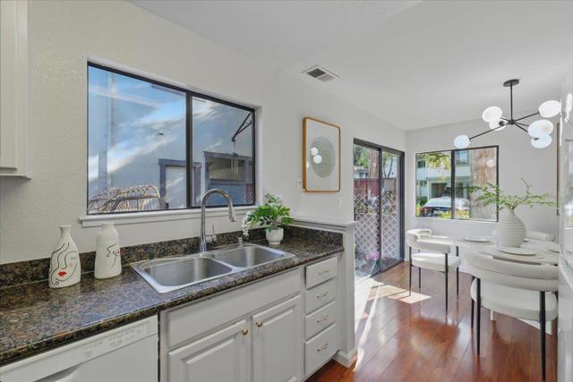 34791 Dorado, Fremont CA: https://media.crmls.org/mediaz/055fc827-4180-4cf9-85e9-9122c87977b6.jpg
