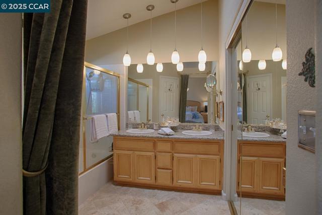 1409 Dumaine St, Concord CA: https://media.crmls.org/mediaz/05602b7b-0e2f-4942-9031-9b2dd5f53022.jpg