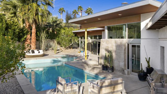 Image 2 of 30 For 2555 Junipero Avenue