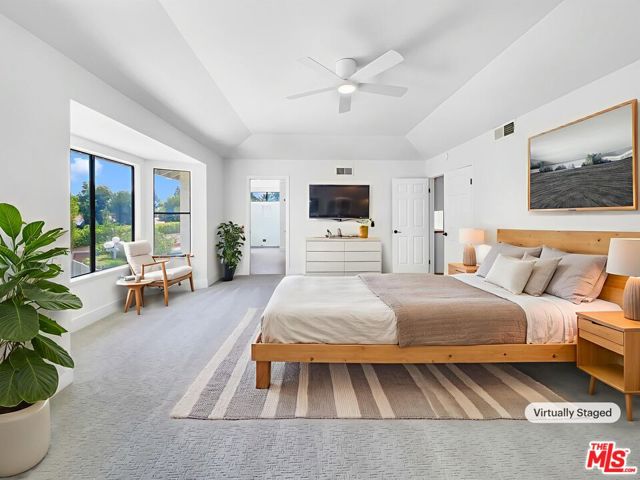 7840 Hillary Drive, West Hills CA: https://media.crmls.org/mediaz/0560500c-0277-447e-ac15-40826414771d.jpg