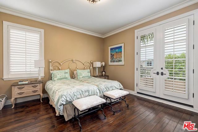 9355 Kirkside Road, Los Angeles CA: https://media.crmls.org/mediaz/0560f0db-ce44-4aab-beea-c3521df64293.jpg