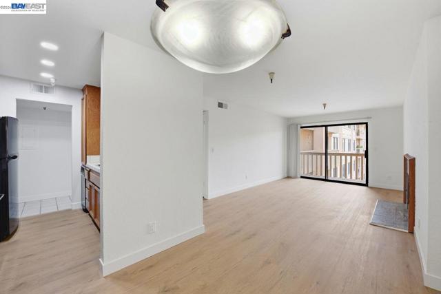 Image 18 of 37 For 1400 Carpentier St  315