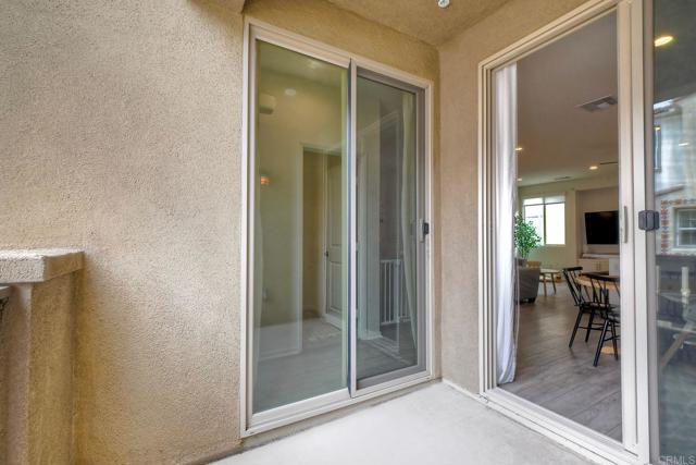 1201 Via Lucero, Oceanside CA: https://media.crmls.org/mediaz/05613308-ded1-4503-aa59-4875ab2f8d9f.jpg