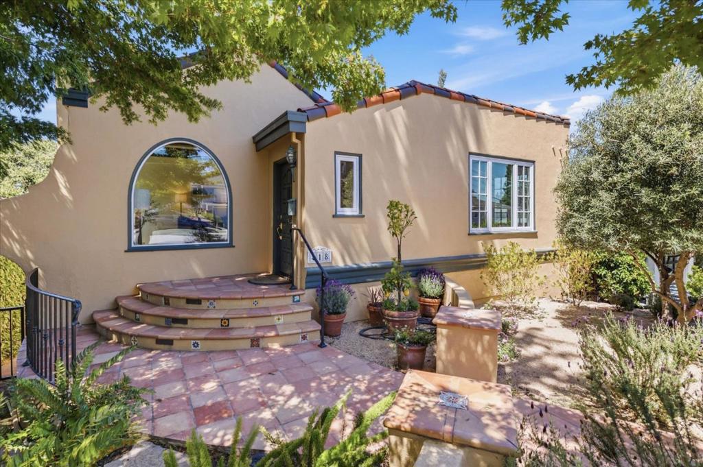 418 Ridge Road