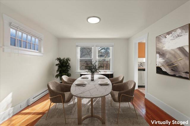 262 Hawthorne Avenue, Palo Alto CA: https://media.crmls.org/mediaz/0562033d-3ccf-484d-817b-571d8fad54e5.jpg