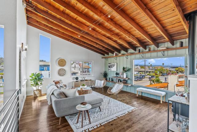 22956 E Cliff Drive, Santa Cruz CA: https://media.crmls.org/mediaz/05629264-75c2-4735-8b1f-3de55902d4ea.jpg