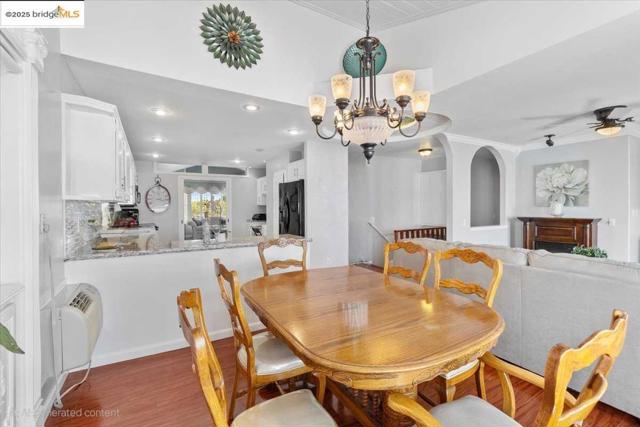 2362 Somerset Ave, Castro Valley CA: https://media.crmls.org/mediaz/0562ca6b-0320-4b46-9406-54f425af94ed.jpg