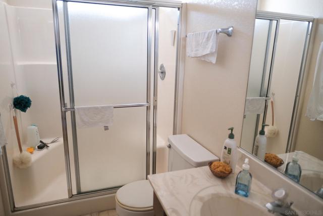 4757 Kensington Dr, San Diego CA: https://media.crmls.org/mediaz/05630ec6-3639-493a-94f5-0c73b0c54894.jpg