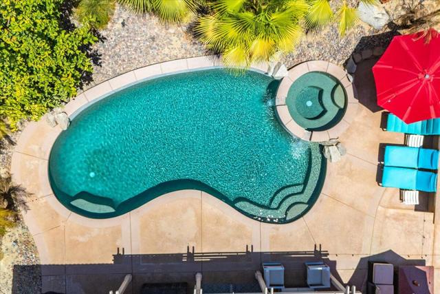 79320 Desert Wind Court, La Quinta CA: https://media.crmls.org/mediaz/0563cd01-3e6b-4622-b8bb-7c412b67e75f.jpg