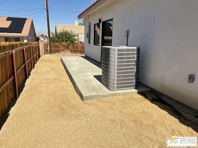 16347 Avenida Atezada, Desert Hot Springs CA: https://media.crmls.org/mediaz/0564c346-93bd-489d-8a51-f0c6b12f60f1.jpg
