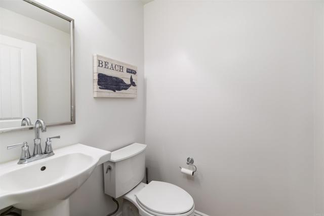 Detail Gallery Image 18 of 39 For 4057 Lamont St, San Diego,  CA 92109 - 3 Beds | 2/1 Baths