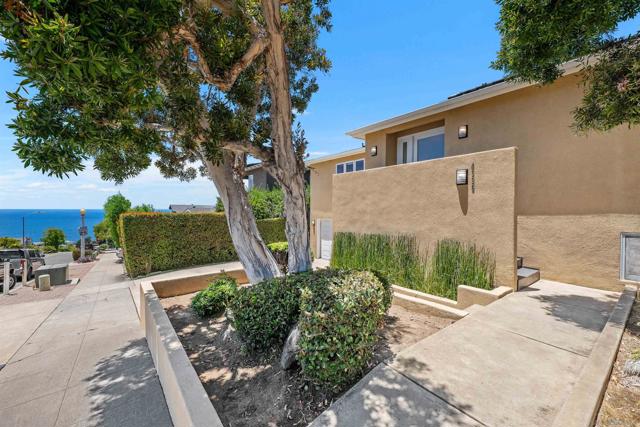 4336 Hill St, San Diego CA: https://media.crmls.org/mediaz/05656524-4514-4544-9e41-899a03a8e202.jpg