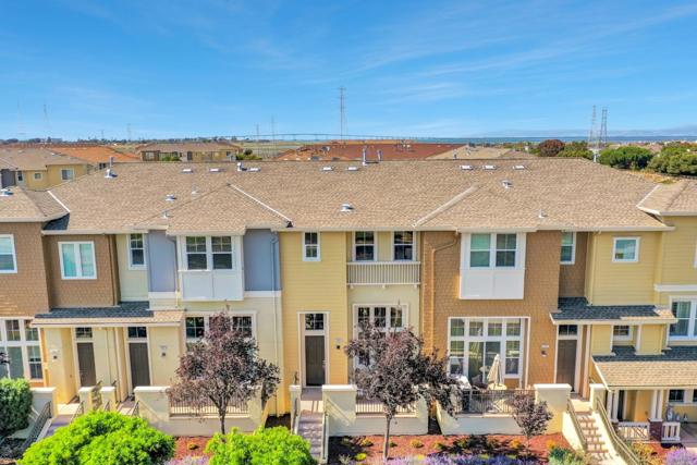308 Whidbey Lane, Redwood City CA: https://media.crmls.org/mediaz/0565bb9b-ce14-4212-b078-aa82444fad08.jpg