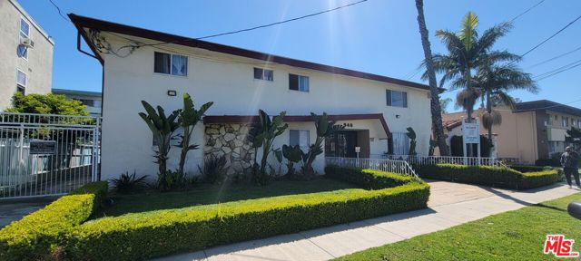 940 Larch Street, Inglewood, California 90301, ,Multi-Family,For Sale,Larch,24379261