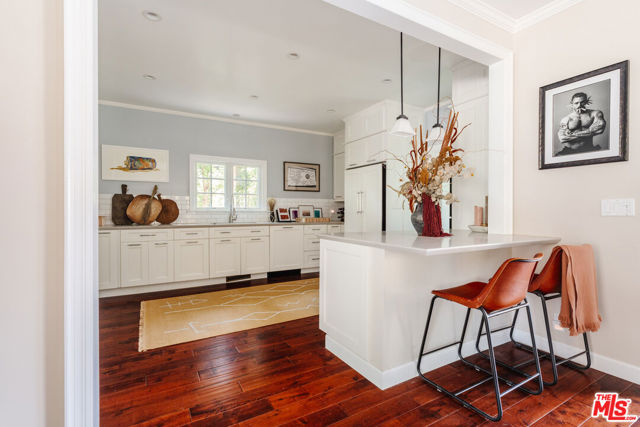 831 S Stanley Avenue, Los Angeles CA: https://media.crmls.org/mediaz/0566197b-b2db-4602-8c5f-a30f81643aef.jpg