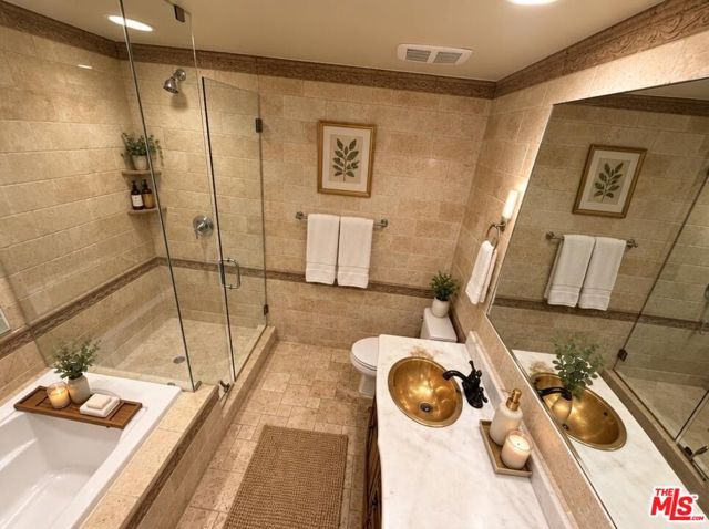 310 Tahiti Way, 106 photo 11