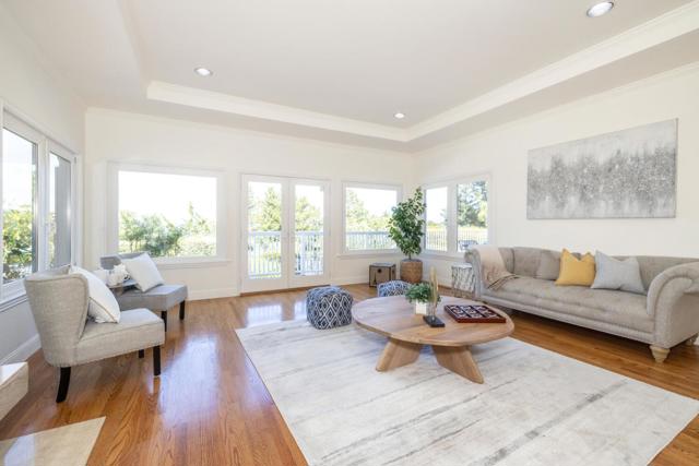 75 Eugenia Way, Hillsborough CA: https://media.crmls.org/mediaz/05675f4b-b3e8-4552-bac2-0c2687da765c.jpg