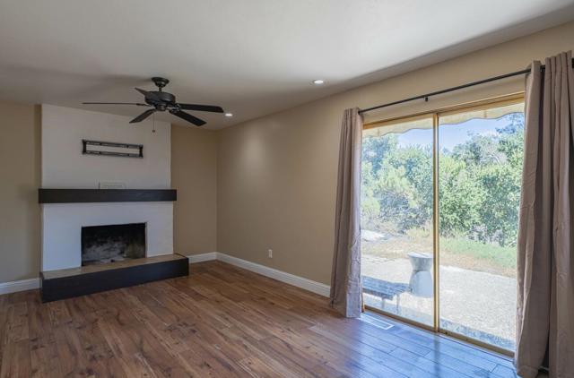 9375 Bur Oak Place, Salinas CA: https://media.crmls.org/mediaz/05682310-7794-4077-98d1-0951f8052498.jpg