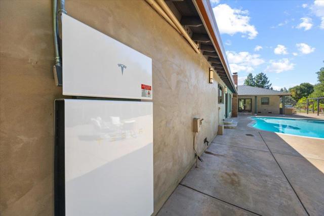 20811 Norada Court, Saratoga CA: https://media.crmls.org/mediaz/05682f0a-411f-44a0-90fc-771692013dba.jpg