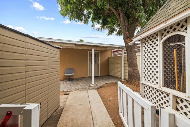 9690 Bundy Drive, Santee CA: https://media.crmls.org/mediaz/05687498-5741-4c05-b533-61f85bae3141.jpg