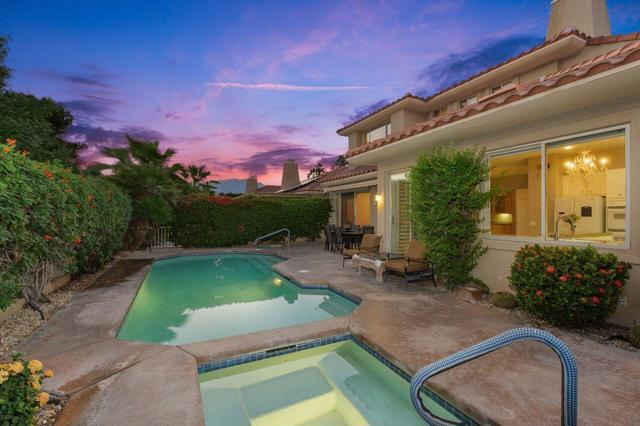 205 Kavenish Drive, Rancho Mirage CA: https://media.crmls.org/mediaz/0568a5ea-0bd6-4e42-bd64-6743c5ebf4f1.jpg