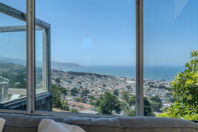 262 Beachview Avenue, Pacifica CA: https://media.crmls.org/mediaz/0568c4fb-9714-4b76-8bd1-2a5068f0a10a.jpg