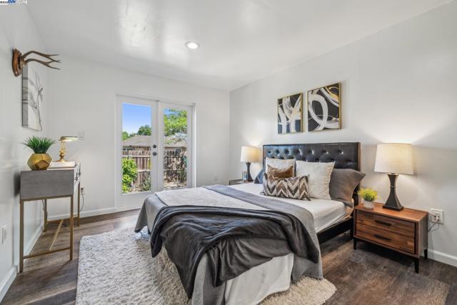 316 3Rd Ave S, Pleasant Hill CA: https://media.crmls.org/mediaz/05692963-8013-4c22-adc7-15aa9c6010d4.jpg