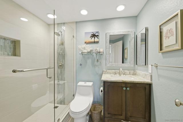 Image 19 of 51 For 11767 Scripps Cape Vista Point