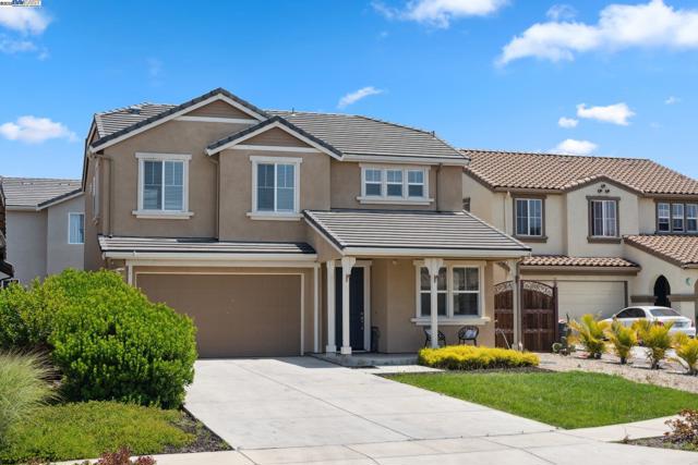 1109 Marsala Cir, Salinas CA: https://media.crmls.org/mediaz/0569592e-9b66-4435-a380-3be4aabaae9a.jpg