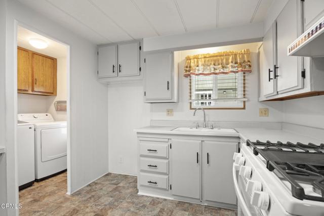 80 Copland Circle, Ventura CA: https://media.crmls.org/mediaz/0569a52c-8dca-45a3-9599-3bfe1895bd06.jpg