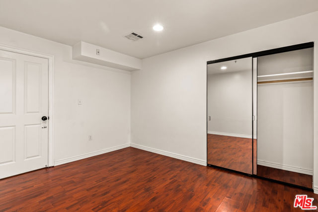 2667 Menlo Avenue, Los Angeles CA: https://media.crmls.org/mediaz/056a14b3-d405-4fa3-ae0b-3fc20a2fd89c.jpg