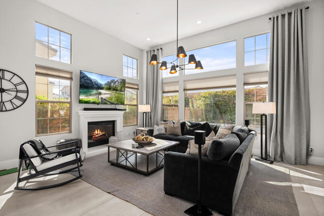 80450 Platinum Way, La Quinta CA: https://media.crmls.org/mediaz/056a3cd3-46a6-4f24-88bc-35d2ccea387f.jpg