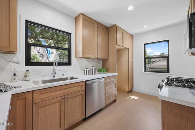 Detail Gallery Image 9 of 30 For 402 Lotone St, Monrovia,  CA 91016 - – Beds | – Baths