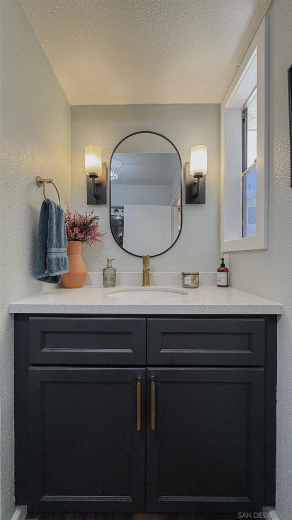 MLS #250033095SD img 17