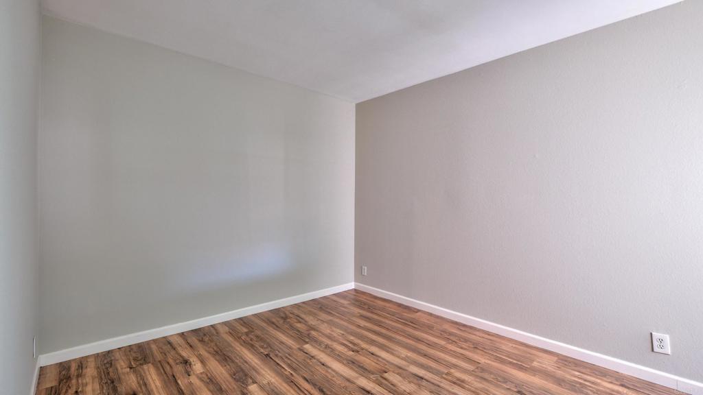 1811 E Grand Avenue - photo 16