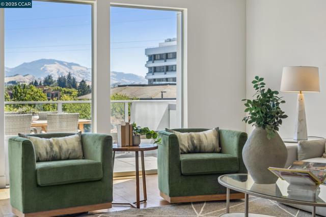 1756 Cole Ave, Walnut Creek CA: https://media.crmls.org/mediaz/056c36a8-5490-44d9-b9cc-5a33a51a900d.jpg