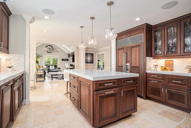91 RED CYPRESS CT, Danville CA: https://media.crmls.org/mediaz/056cf809-5aad-47a9-af96-560b8b342b68.jpg