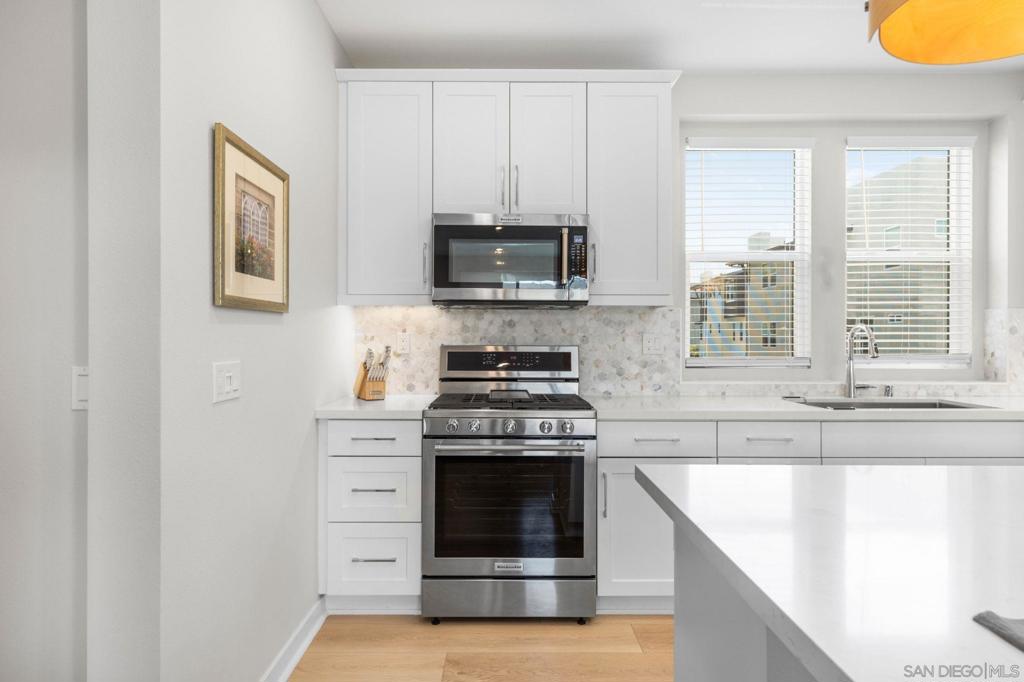 10443 Newbliss Way - photo 9