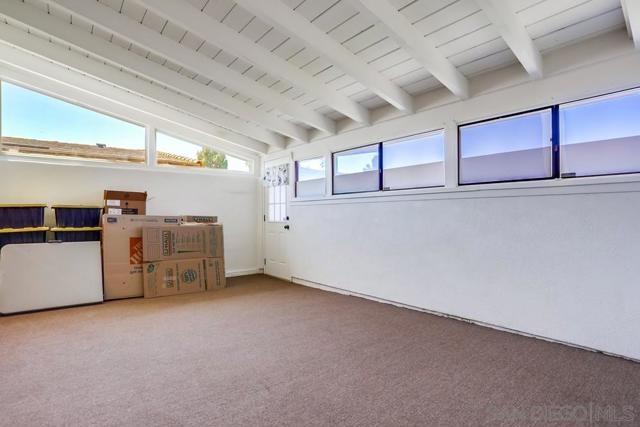 16555 Caminito Vecinos, San Diego CA: https://media.crmls.org/mediaz/056ec8d1-58e1-48f7-8307-93d87c33b2c7.jpg