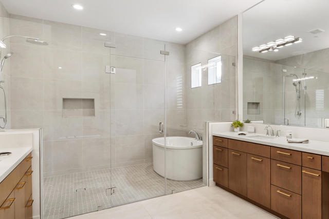 80404 Old Ranch S Trail, La Quinta CA: https://media.crmls.org/mediaz/056f257e-a63c-4e67-b09b-b0a8de2bbe21.jpg