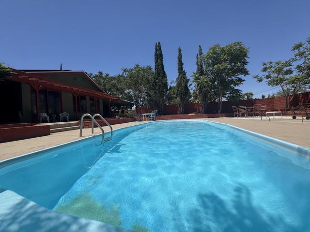 7585 Joshua Lane, Yucca Valley CA: https://media.crmls.org/mediaz/056f7ae3-925f-4493-914a-6931e6d8cd9a.jpg