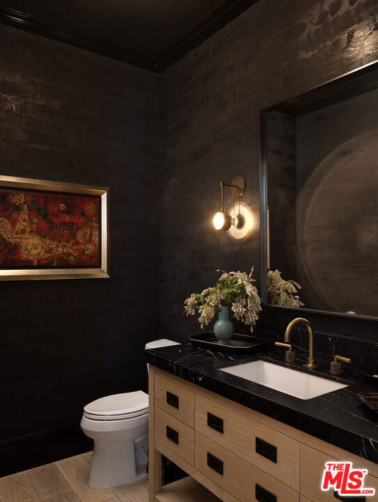 1628 Georgina Avenue, Santa Monica CA: https://media.crmls.org/mediaz/057026d7-3f7e-4b61-aa1f-7b9996b29875.jpg