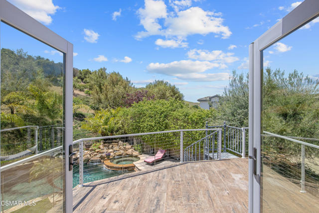 3269 Morning Ridge Avenue, Thousand Oaks CA: https://media.crmls.org/mediaz/0570b166-5b20-45f1-a5e7-f96c3e0ed930.jpg