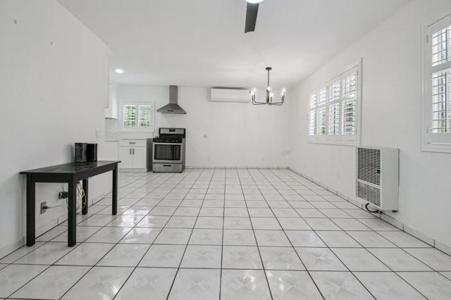 3628 Arroyo Seco Avenue, Los Angeles CA: https://media.crmls.org/mediaz/0570b3fa-7614-4423-8de3-d437fe01eeb8.jpg