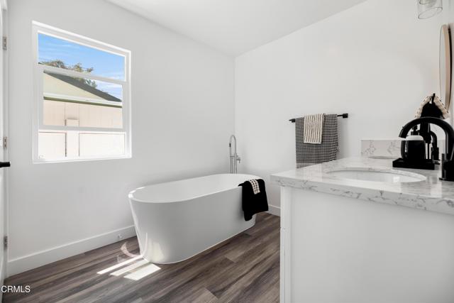7637 Radford Avenue, North Hollywood CA: https://media.crmls.org/mediaz/0572f370-a2da-4ab6-9046-43af4839116e.jpg