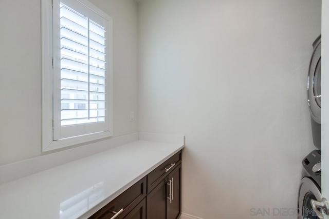 Image 15 of 39 For 12962 Peppergrass Creek Gate  43