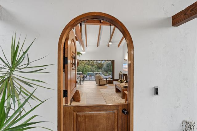 Detail Gallery Image 11 of 67 For 1111 Palomino Rd, Fallbrook,  CA 92028 - 4 Beds | 3 Baths